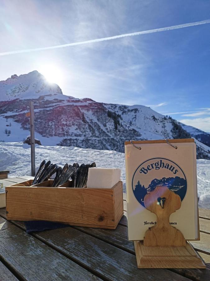 Berghaus Sulzfluh Hotel Sankt Antönien Buitenkant foto